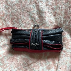Jessica Simpson clutch